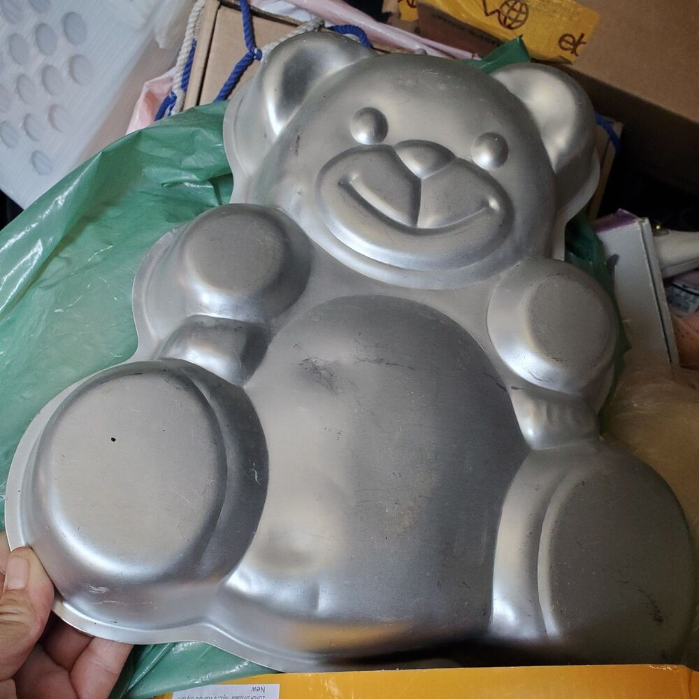 Wilton Huggable Teddy Bear Cake Pan Vintage 1982 #502-3754 Aluminum